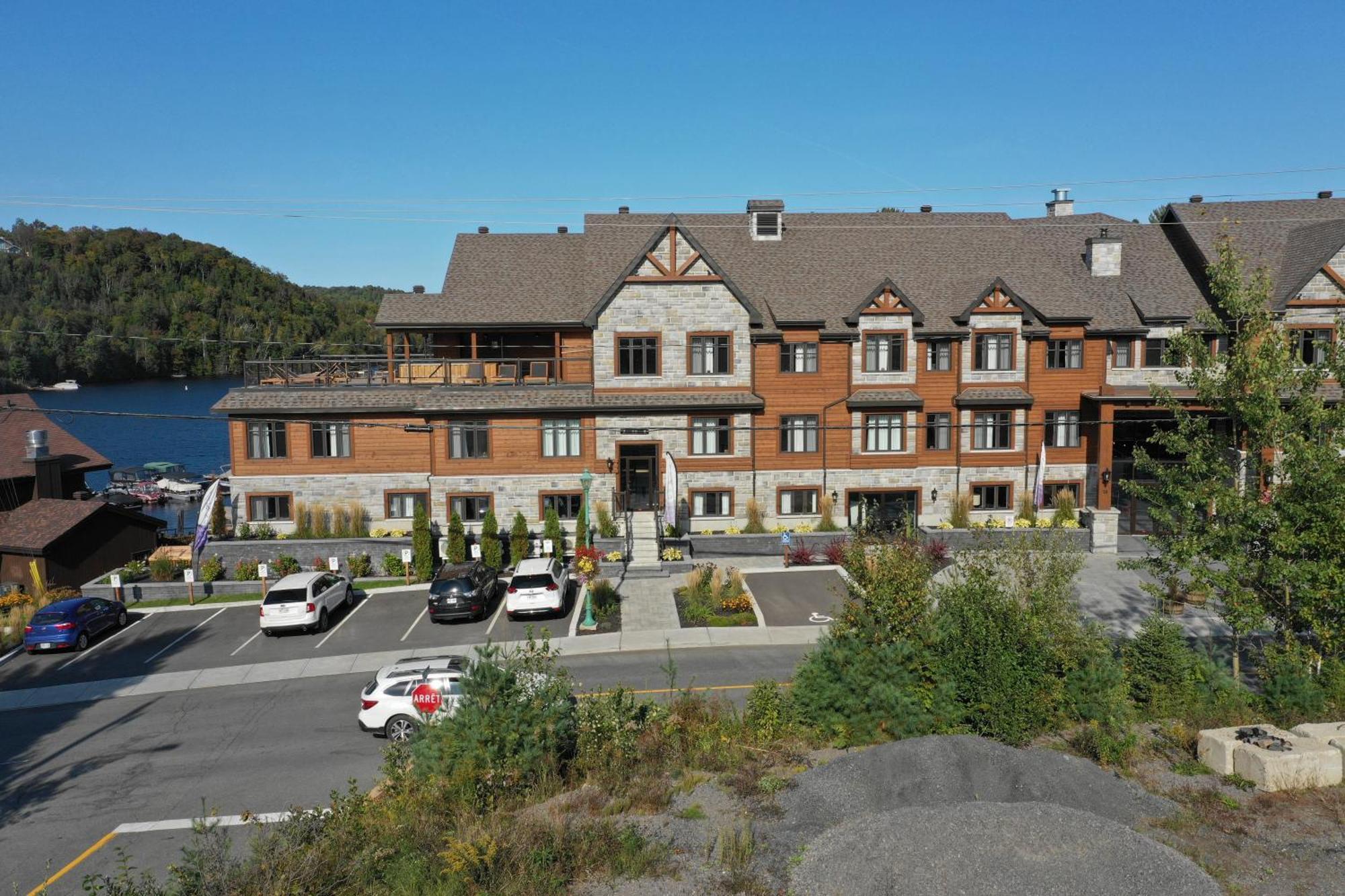 Le Viking Resort Sainte-Marguerite-du-Lac-Masson Exterior photo